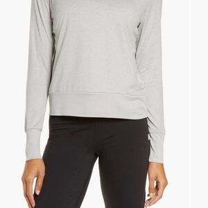 Vuori Heather Gray Long Sleeve Top